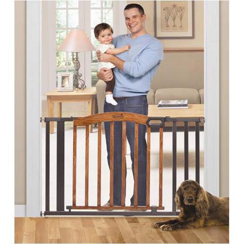Stylish & Secure Wood & Metal Expansion Gate
